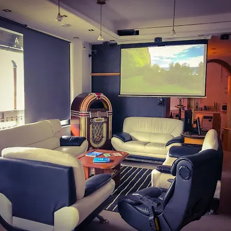 The Hub - Apartman *
